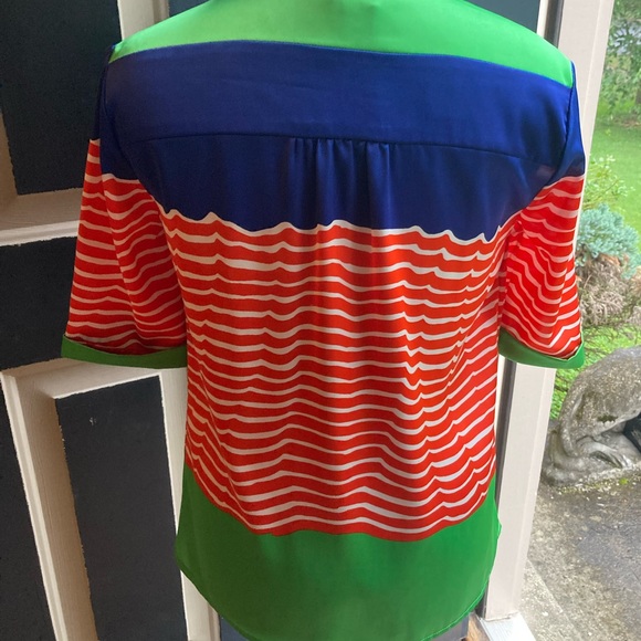 Silky, soft color block blouse - Picture 3 of 4